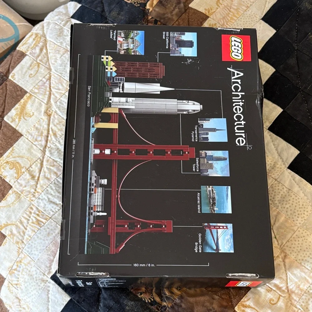 LEGO Architecture San Francisco Skyline Set - Red, White, Blue - Picture 2 of 5